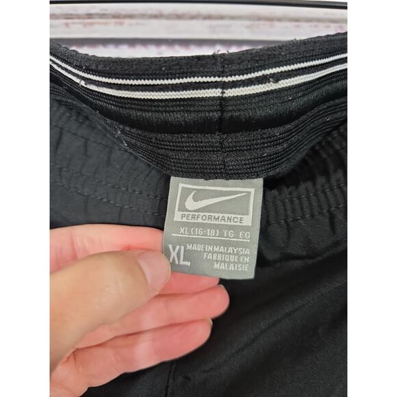 Y2K Nike performance women's size XL 14-16 w/flaws - Picture 3 of 5